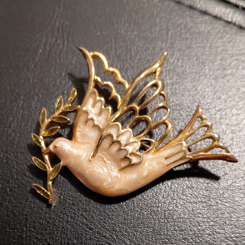 Elegant Gold and Cream Bird Brooch
